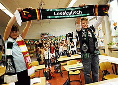 باشگاه فوتبال به یاری کتابخانه می آید تا کودکان را به خواندن تشویق کند