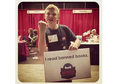 کتاب های ممنوعه و بحث برانگیز برای تشویق نوجوانان به خواندن