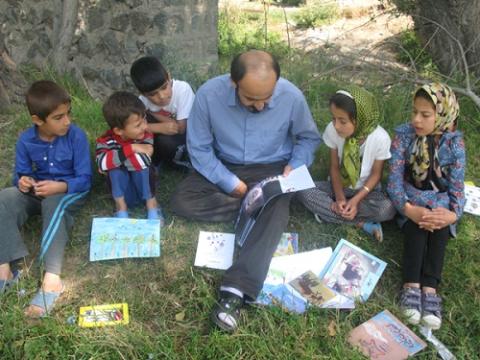 پرواز کتاب‌ برفراز روستاهای ایران