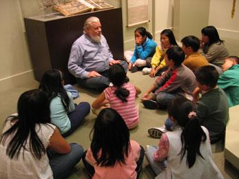 هنگام قصه گویی چه باید بکنیم؟